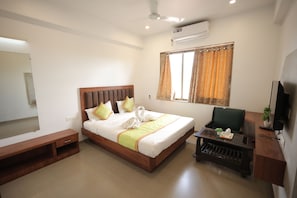 Deluxe Double Room, City View | Free WiFi - Hotel Rangoli Dharampur (Dharampur)