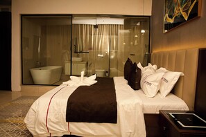 Grand Suite | Bathroom - Treal Hotels & Suites (Abeokuta)