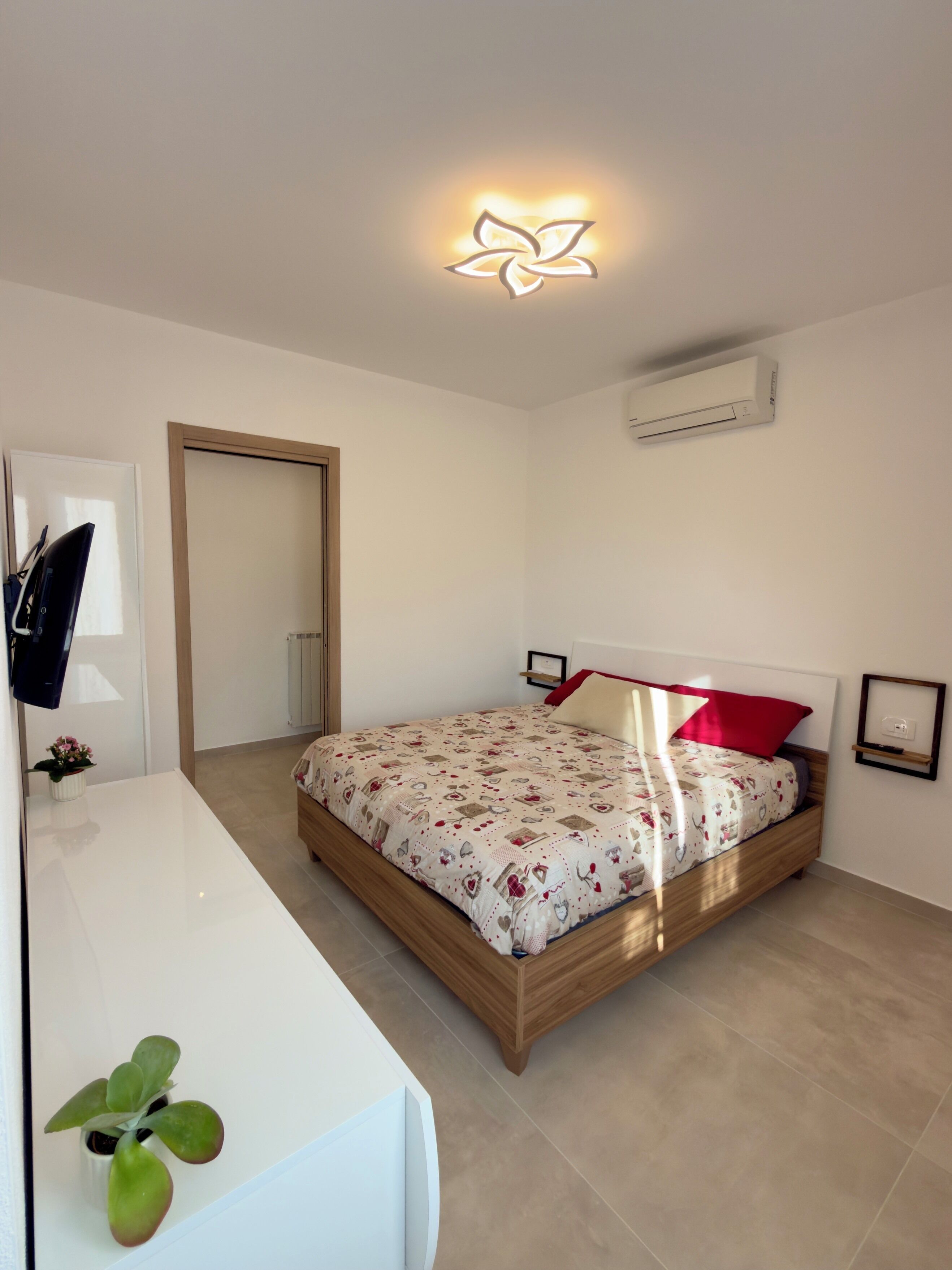 1 bedroom, free WiFi, bed sheets
