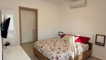 1 bedroom, free WiFi, bed sheets