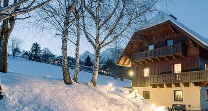 Landhaus Stieglschuster – Apartment for 2 | 360° Mountain View | 5 Ski Areas