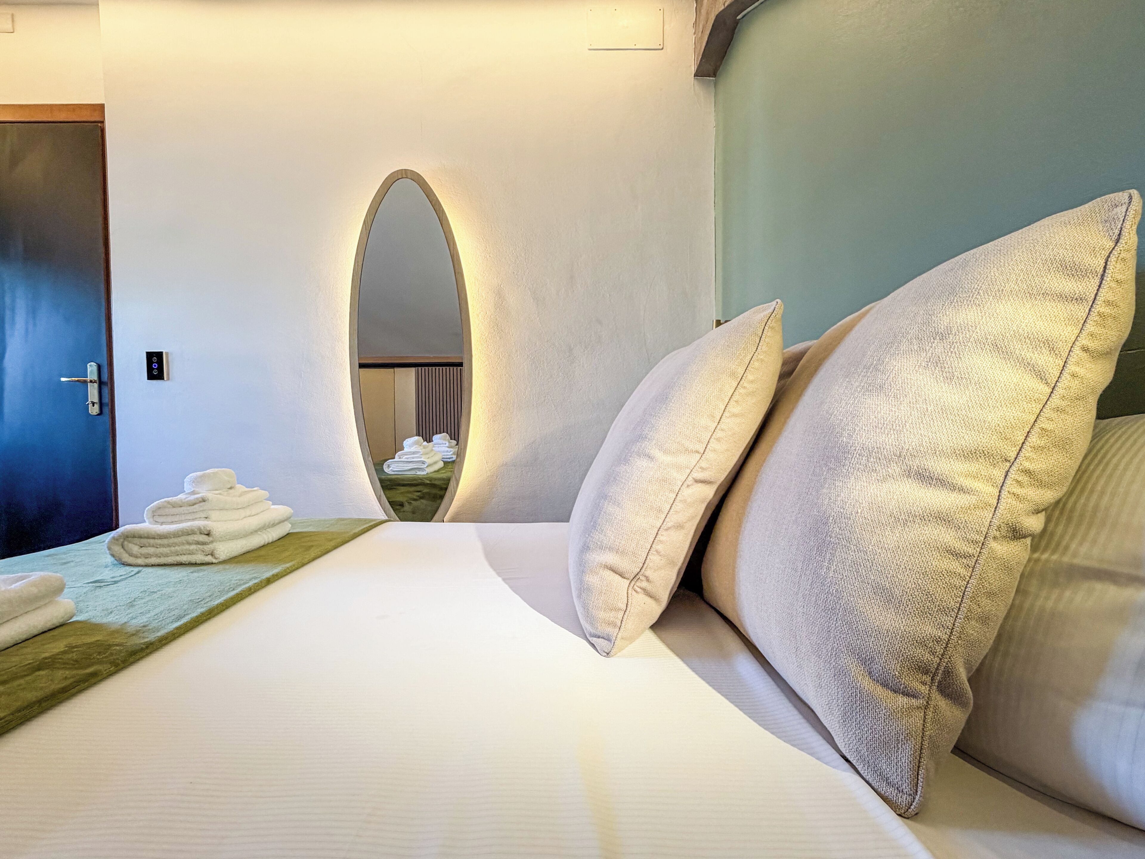 Penthouse, City View | Iron/ironing board, WiFi (free)