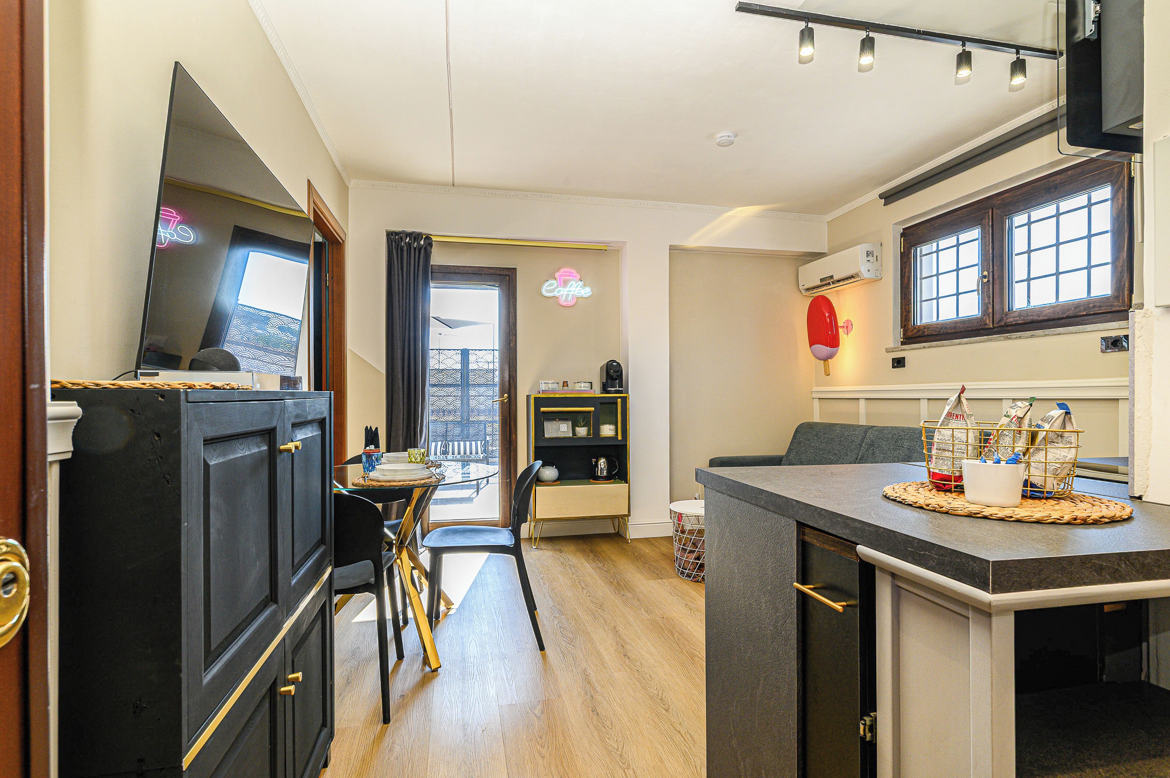 Penthouse, pemandangan kota | Tempat makan