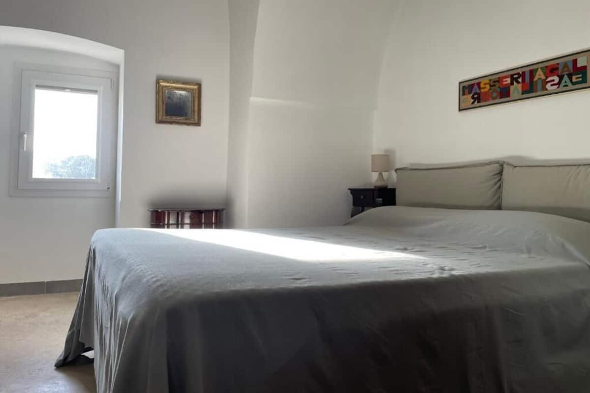 Appartement supérieur, vue sur la cour intérieure | Accès au Wi-Fi (inclus), literie fournie