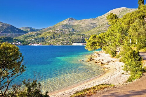 Dubrovnik Vergnügen: Ein luxuriöses Sonnen- und Strandsegelerlebnis