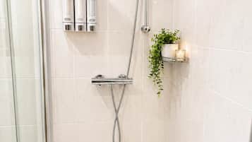 Shower, towels