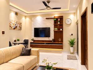 Unclassified image, 4 of 10, button - Welcome! Enjoy a peaceful, cozy retreat designed for comfort and relaxation!!!!! (Gbawe)