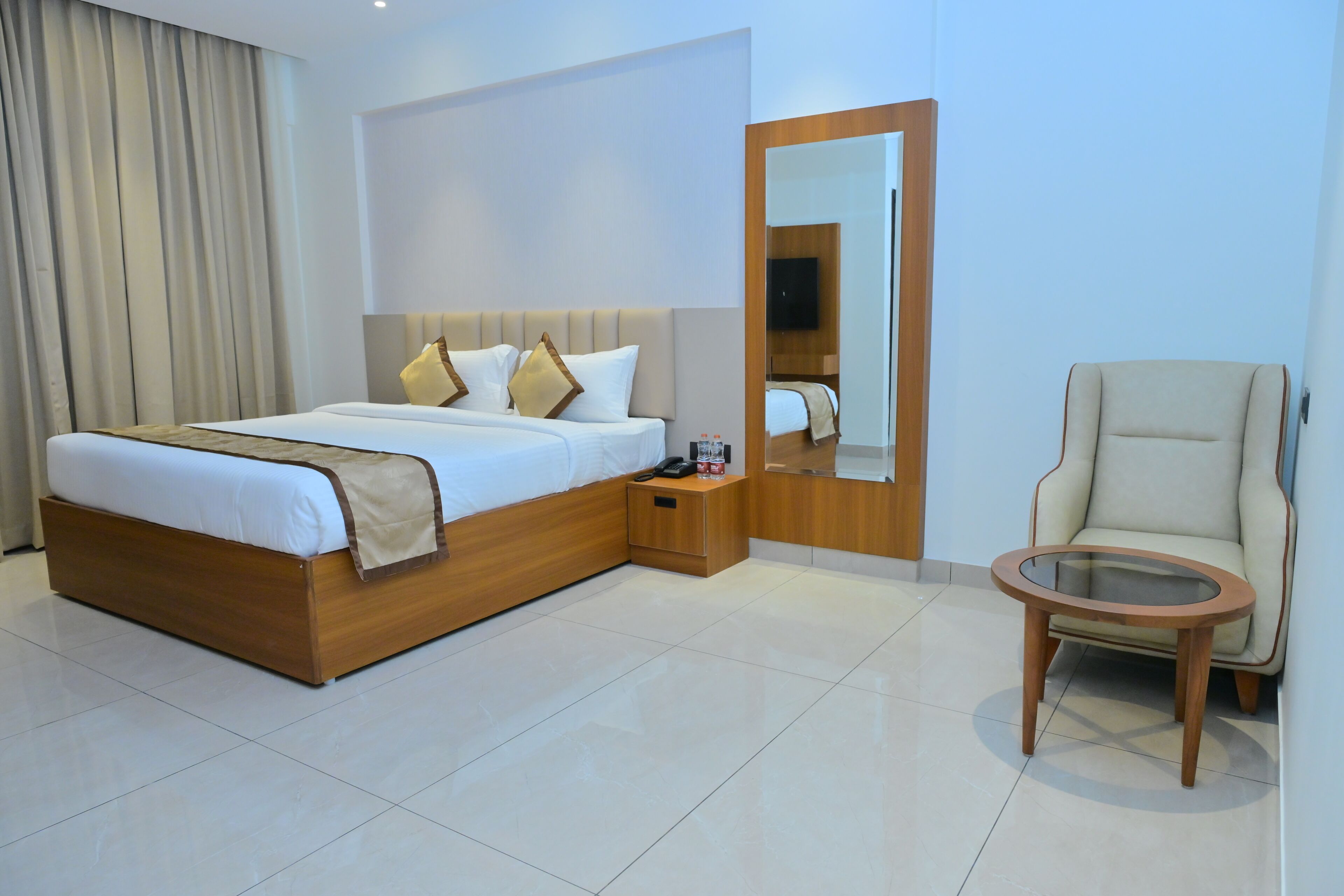 Executive Double Room | Meja, ruang kerja komputer riba, Wi-fi percuma, cadar katil 