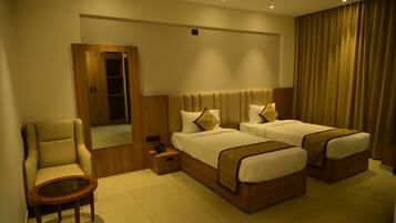 Desk, laptop workspace, free WiFi, bed sheets