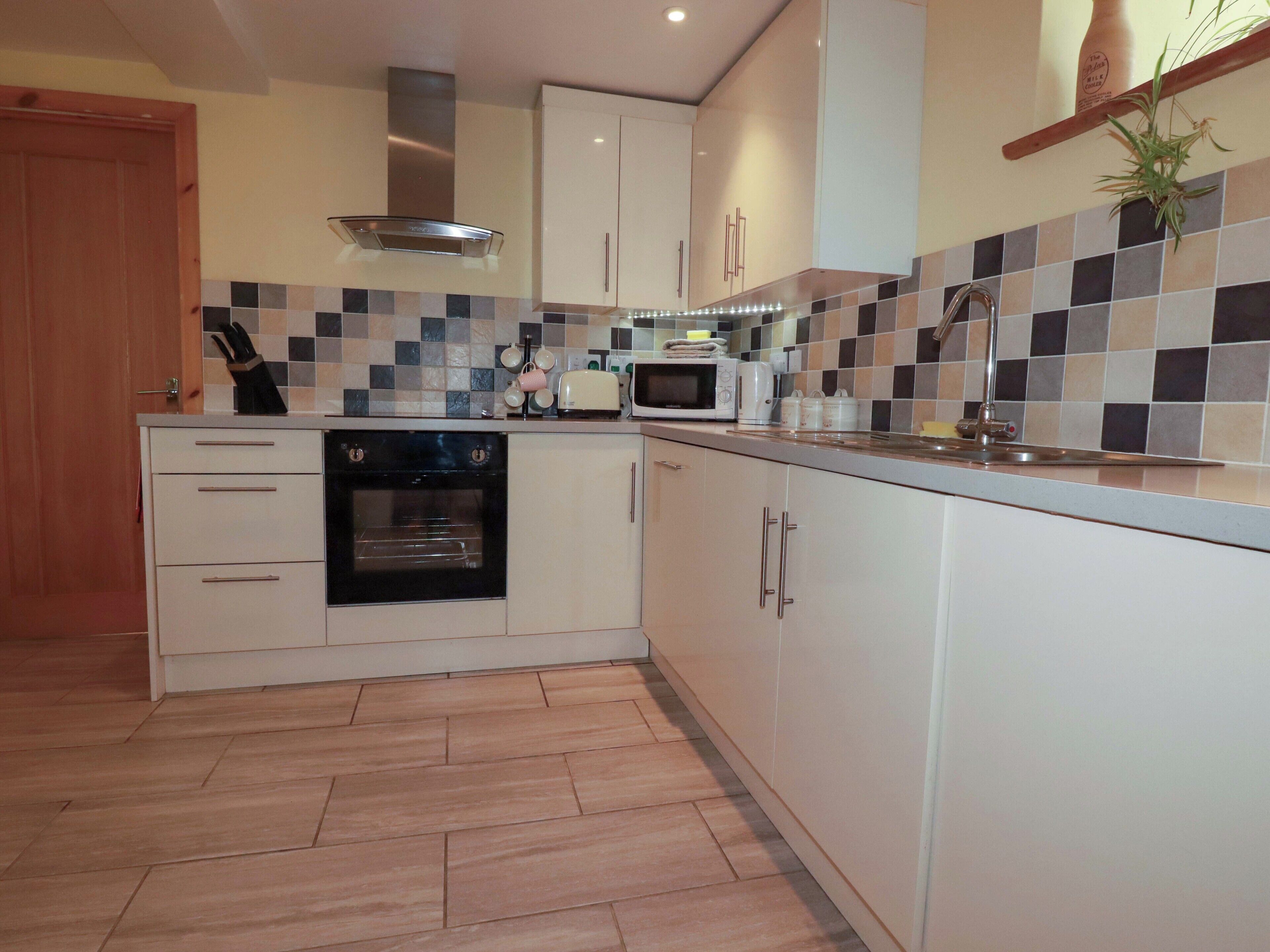 Dishwasher, cookware/dishes/utensils