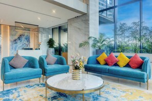 Lobby - Sunday Hotel & Residences Gurugram (Gurgaon)