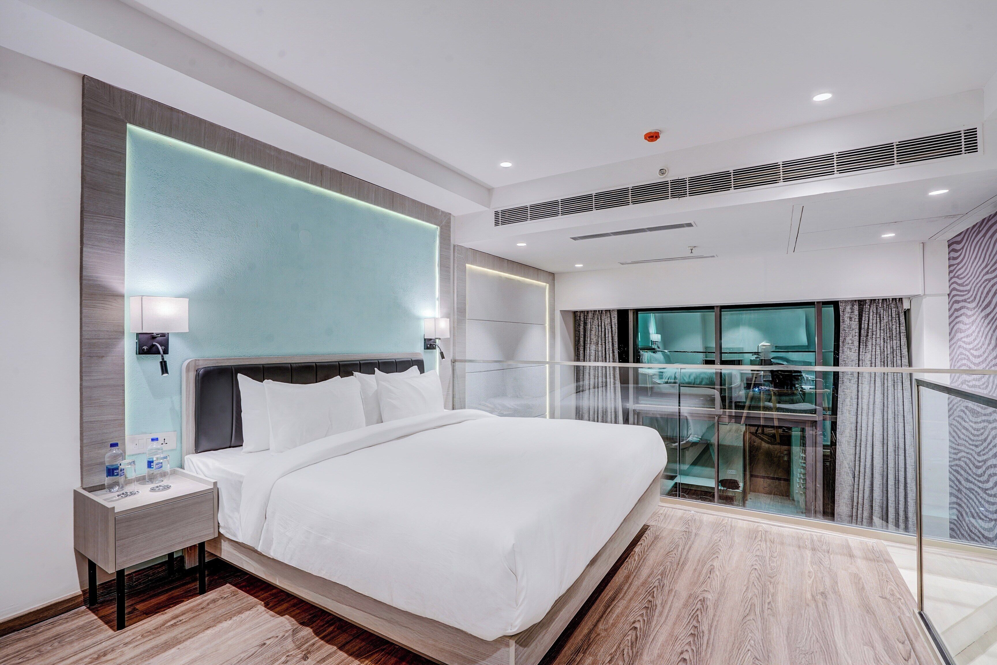 Premium Duplex, Balcony | Meja, seterika/papan seterika, Wi-fi percuma, cadar katil 