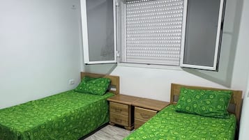 2 bedrooms, internet, bed sheets