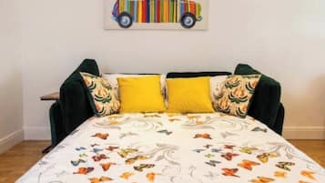 1 bedroom, iron/ironing board, free WiFi, bed sheets