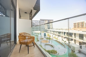 Apartment, Balcony | Terrace/patio - Bloomfields Studio The Gate Masdar (Abu Dhabi)
