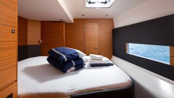 5 Schlafzimmer, Bügeleisen/Bügelbrett