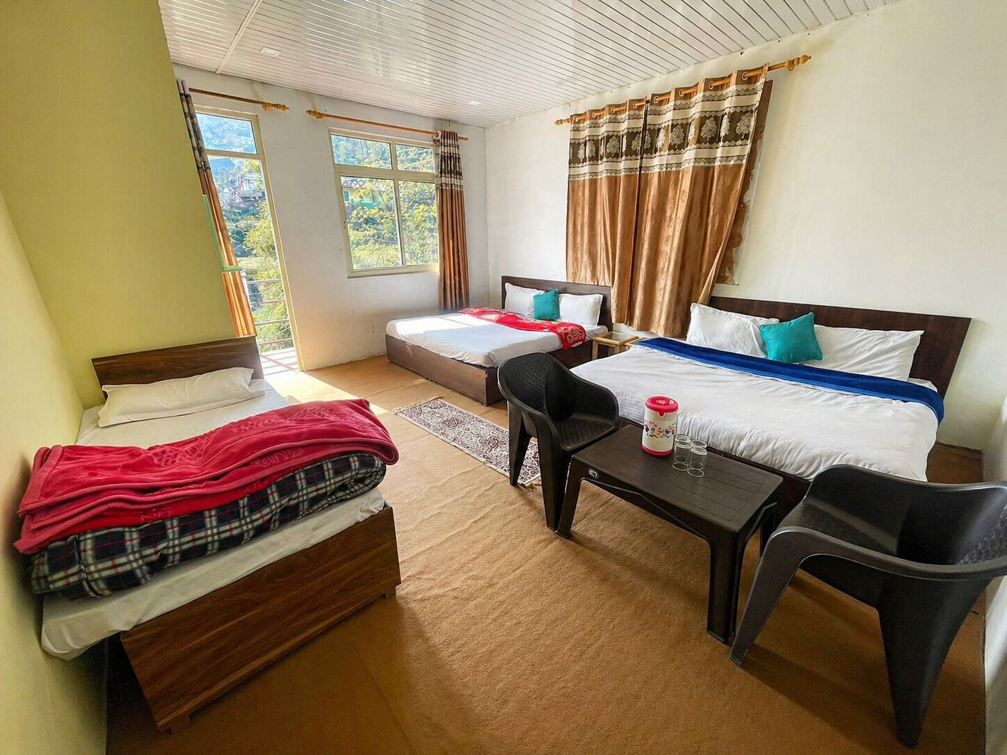 Chambre Quadruple Familiale, balcon, vue montagne