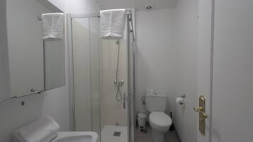 Appartement, uitzicht op stad | Badkamer