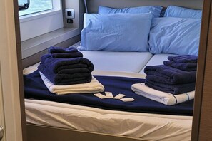 In-room safe, iron/ironing board