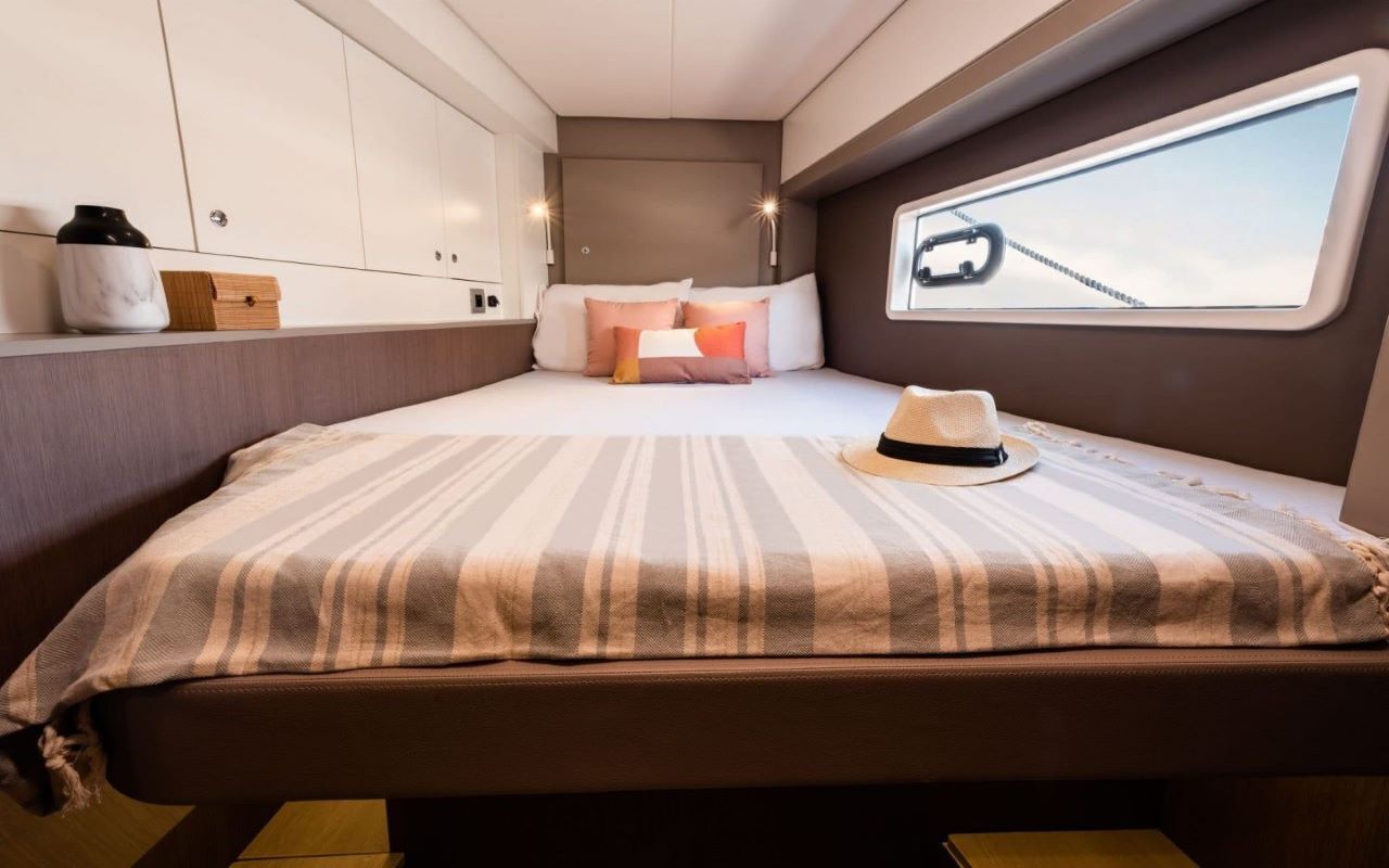 4 Schlafzimmer, Bügeleisen/Bügelbrett