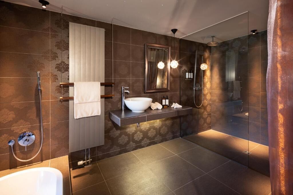 Premium Suite, Balcony, Mountain View | Bathroom