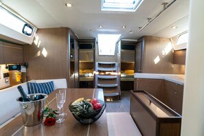 Room - Sun-Kissed Sailing Adventure in the Saronic Islands (Nea Peramos)