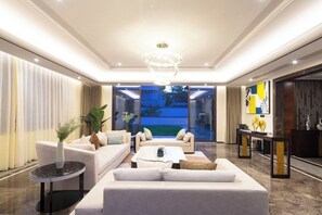Villa superior, vistas al jardín | Cortinas opacas, tabla de planchar con plancha, wifi gratis