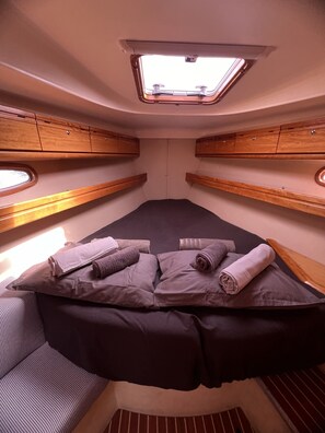 Interior - Macedonian Sun and Beach Sailing Extravaganza from Kavala (Kavala)