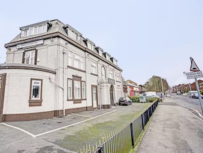 Exterior - Dream Hotel (Salford)