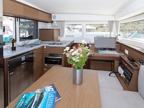 Private kitchen - Sun-Kissed Sailing Adventure in Sibenik, Croatia (Primošten)