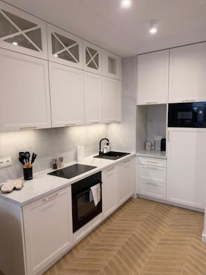 Apartamento Deluxe | Cocina privada