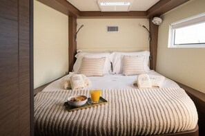 Room - Sun-Kissed Sailing Adventure in the Ionian Islands (Paleros)
