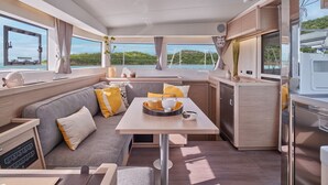 Interior - Sun-Kissed Sailing Adventure in Islas Sarónicas (Alimos)