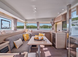 Interior - Sun-Kissed Sailing Adventure in Islas Sarónicas (Alimos)