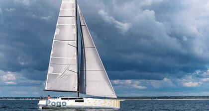 Sun-Kissed Sailing Adventure in Antiguo Puerto de La Rochelle