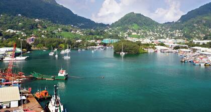 Sun-Kissed Sailing Adventure in Isla de Mahe, Seychelles