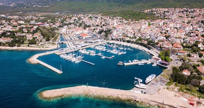 Sun-Kissed Sailing Adventure in Northern Croatia