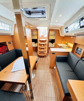 Room - Sun-Kissed Sailing Adventure in Northern Croatia (Novi Vinodolski)