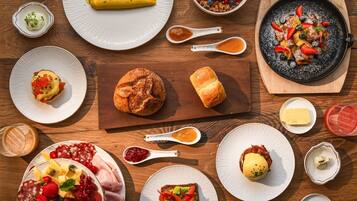 Tägliches inbegriffenes großes Frühstück