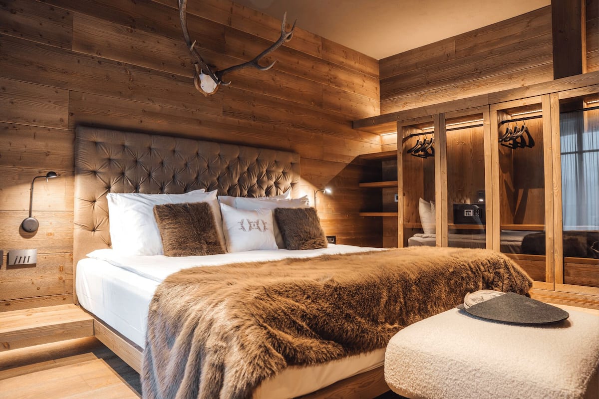 Deluxe Suite, Lake View