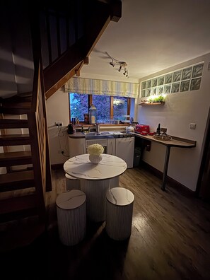 Private kitchen - A beautifully styled duplex apartment with private riverside decking& a fire pit (Sutton Coldfield)
