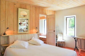 3 Schlafzimmer, Schreibtisch, kostenloses WLAN, Bettwäsche
