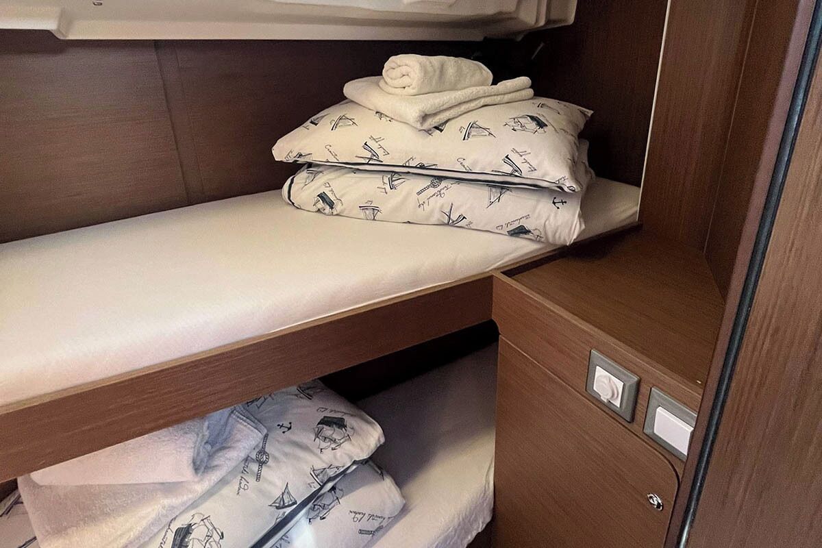 3 bedrooms, iron/ironing board