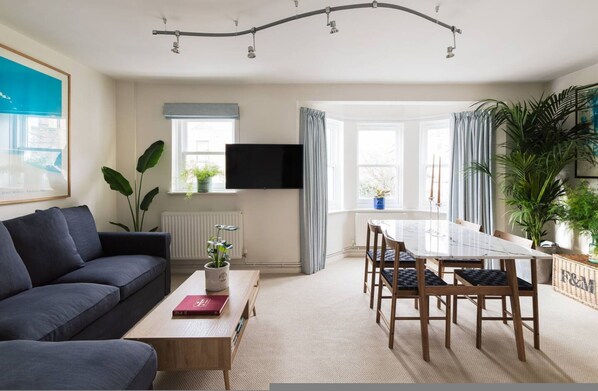 Unclassified image, 1 of 13, button - Colourful House 2 Bedroom Apt - Notting Hill (London)