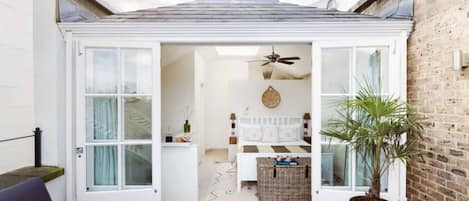 บ้านพัก | 4 ห้องนอน