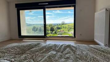 2 bedrooms, Internet, bed sheets