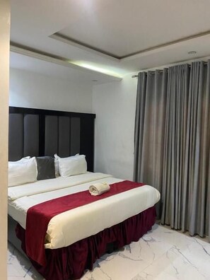 Standard Single Room | Free WiFi - Jada Lounge and hotels (Lagos)