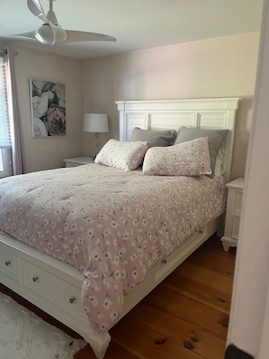 Iron/ironing board, Internet - Adorable House for Rent August 15-22, 2026 (Falmouth)