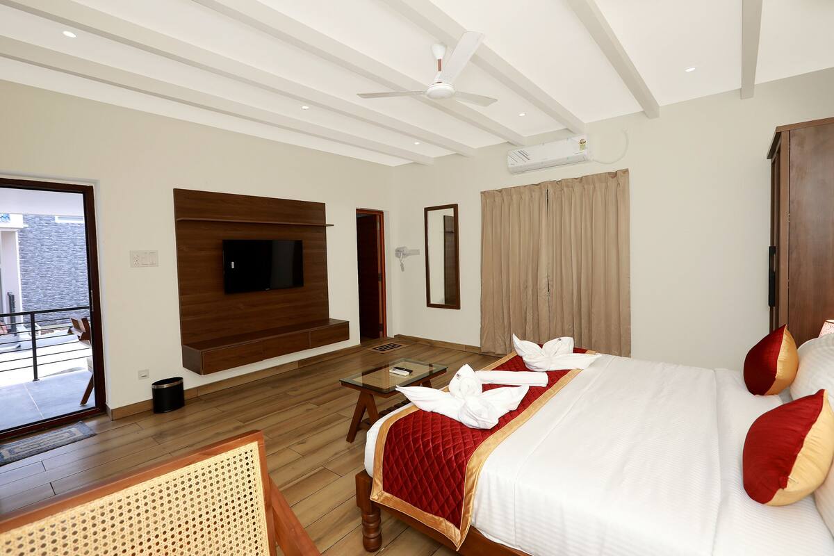 Standard Room, City View