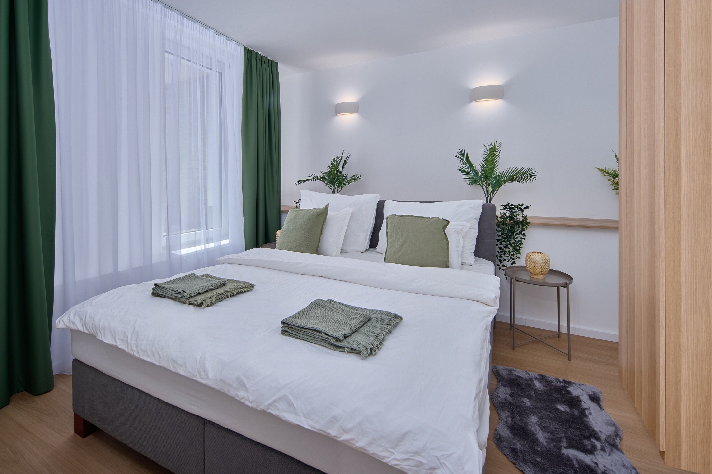 1 habitación, tabla de planchar con plancha, wifi y ropa de cama 